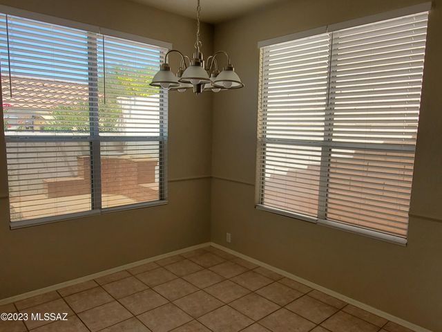 9861 N Western Sky Place, Tucson, AZ 85742