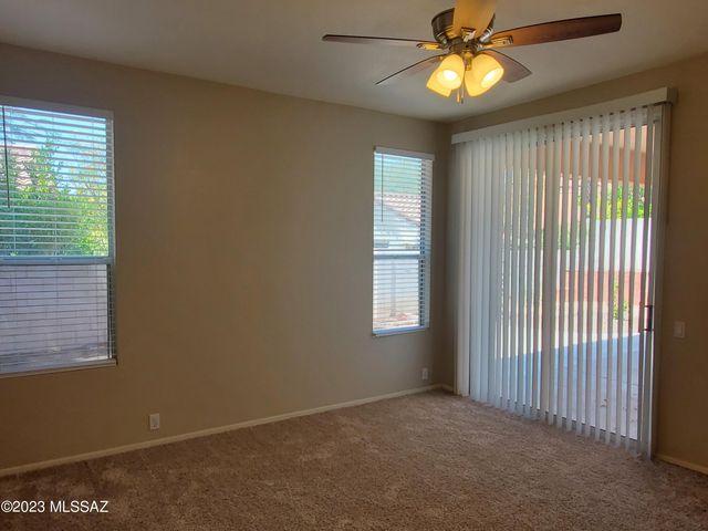 9861 N Western Sky Place, Tucson, AZ 85742