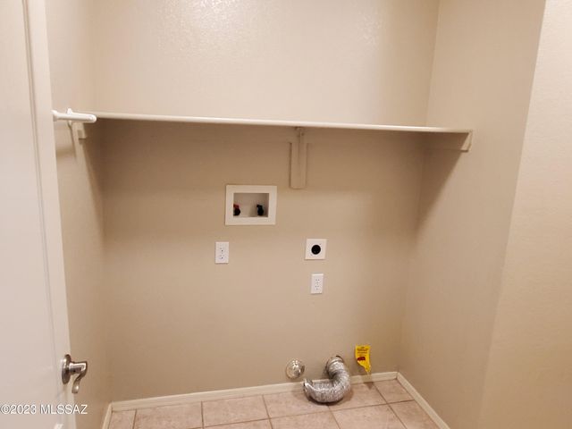 9861 N Western Sky Place, Tucson, AZ 85742