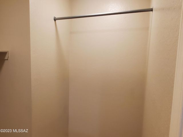 9861 N Western Sky Place, Tucson, AZ 85742