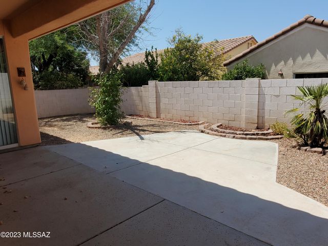 9861 N Western Sky Place, Tucson, AZ 85742