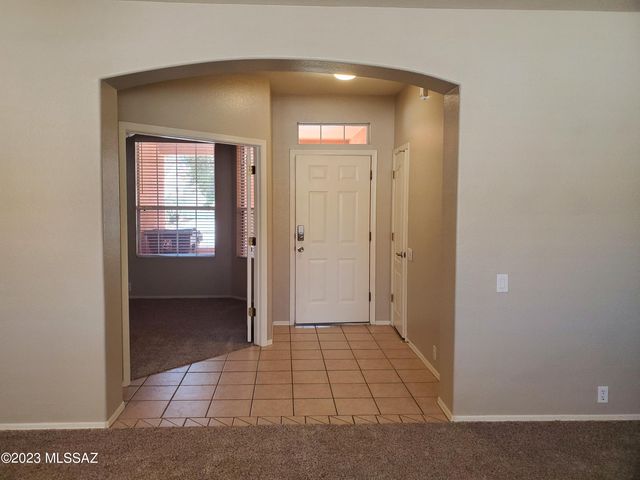 9861 N Western Sky Place, Tucson, AZ 85742