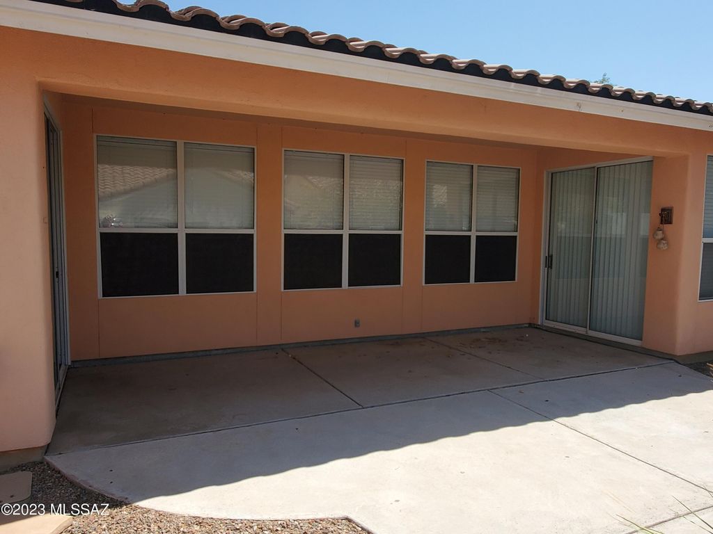 9861 N Western Sky Place, Tucson, AZ 85742