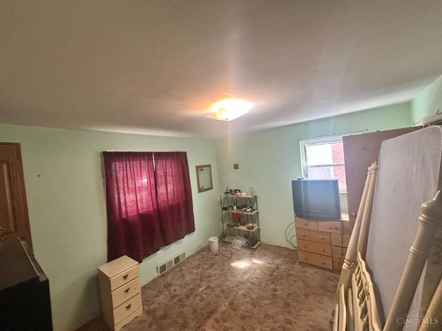 3877 Limerick Avenue, Deer Park, OH 45236