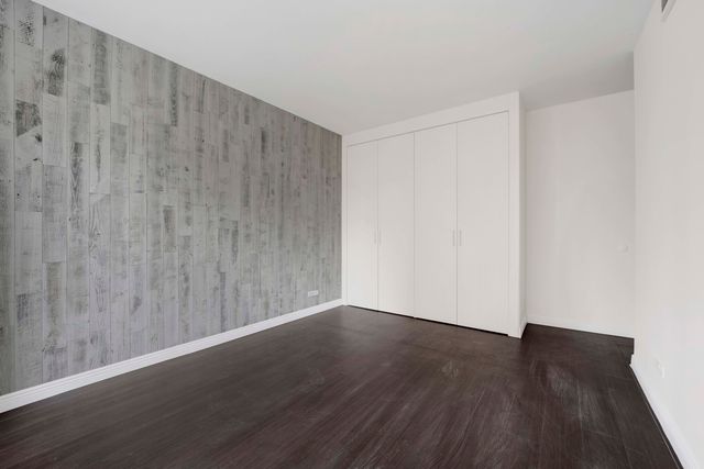 3200 N Lake Shore Drive 909, Chicago, IL 60657