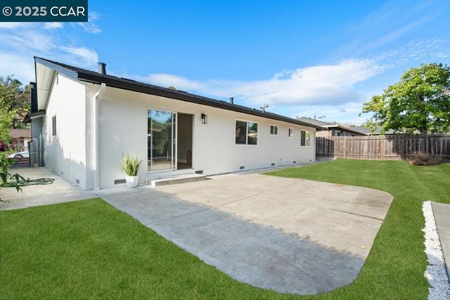 2358 Wright Ave, Pinole, CA 94564