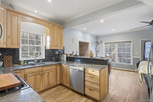 106 Newport Bridge Road, Warwick, NY 10990