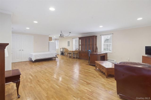 106 Newport Bridge Road, Warwick, NY 10990