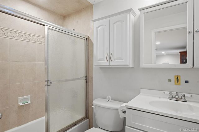 106 Newport Bridge Road, Warwick, NY 10990