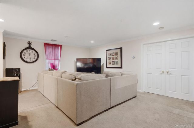 106 Newport Bridge Road, Warwick, NY 10990