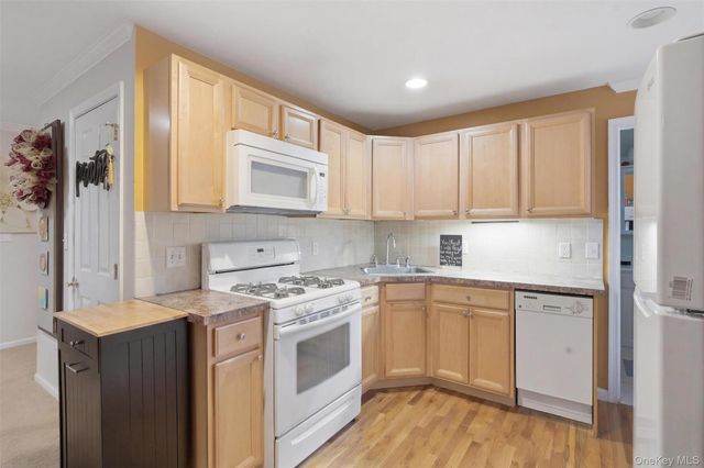 106 Newport Bridge Road, Warwick, NY 10990