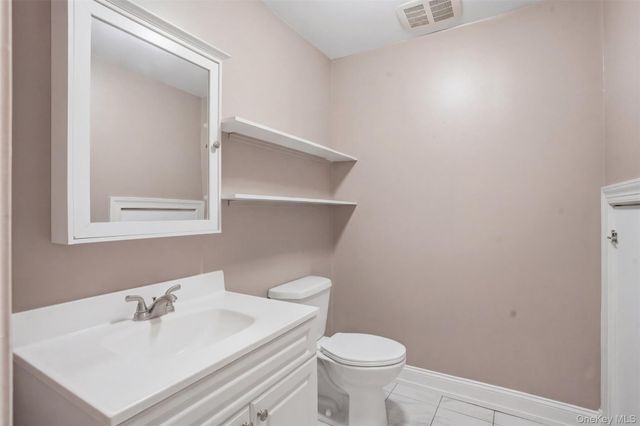 106 Newport Bridge Road, Warwick, NY 10990