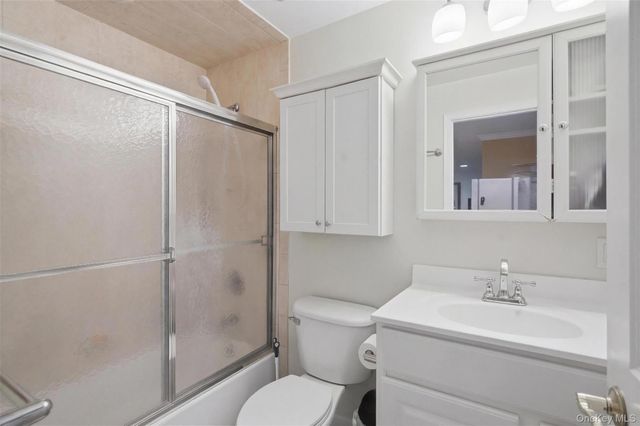 106 Newport Bridge Road, Warwick, NY 10990