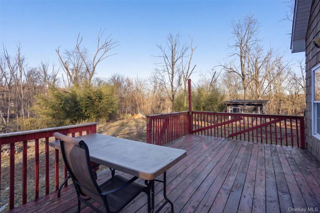 106 Newport Bridge Road, Warwick, NY 10990