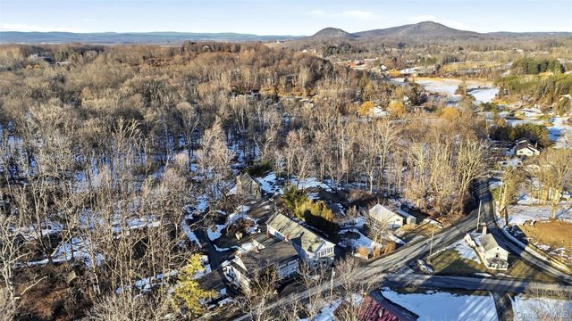 106 Newport Bridge Road, Warwick, NY 10990