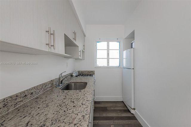 8340 Crespi Blvd 20 20, Miami Beach, FL 33141