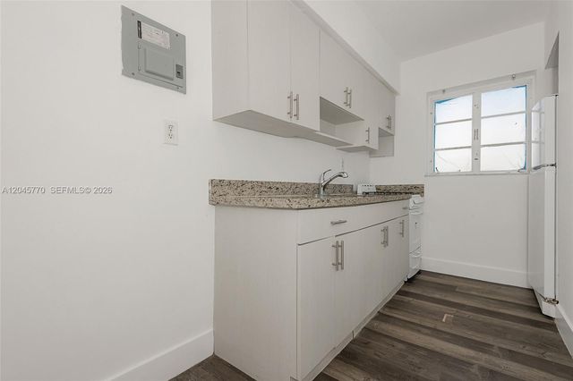 8340 Crespi Blvd 20 20, Miami Beach, FL 33141