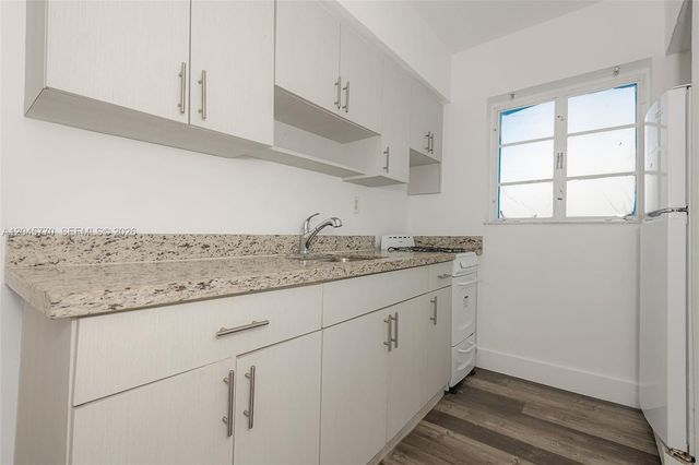 8340 Crespi Blvd 20 20, Miami Beach, FL 33141