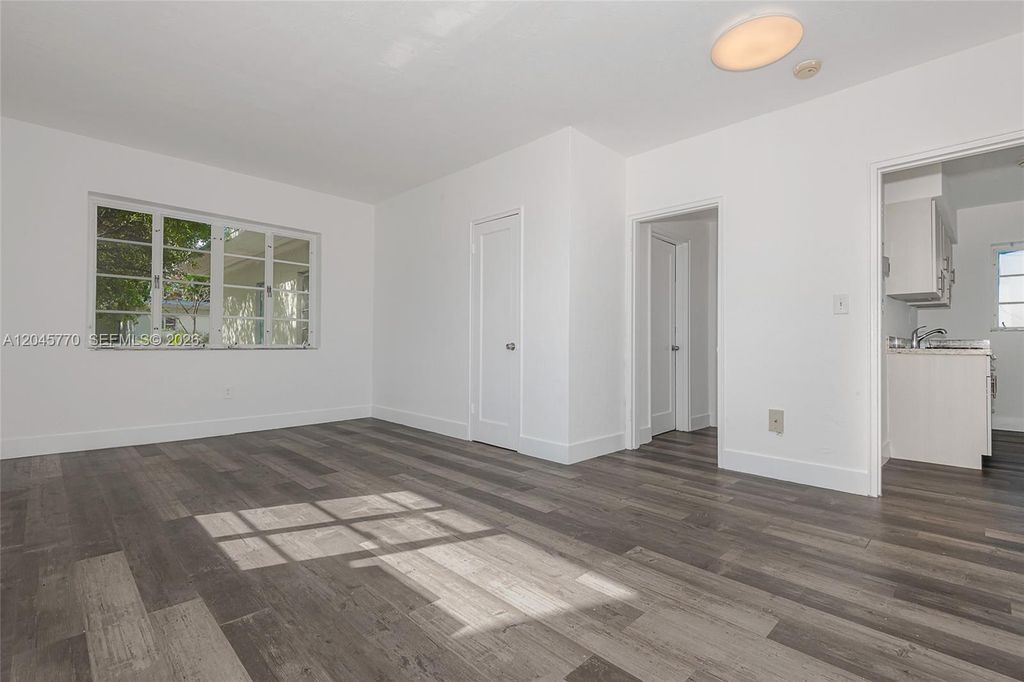 8340 Crespi Blvd 20 20, Miami Beach, FL 33141