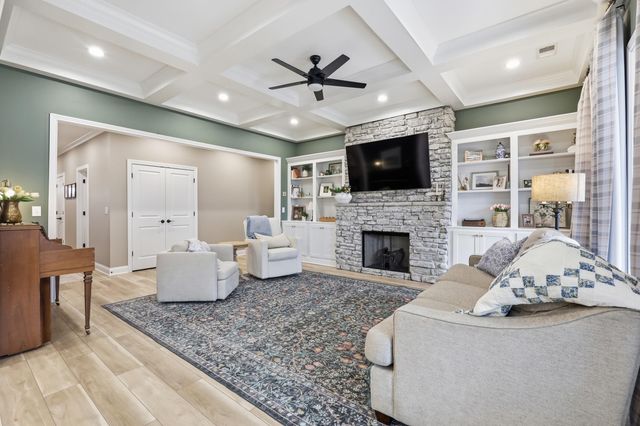 108 Tattersalls Drive, Nicholasville, KY 40356