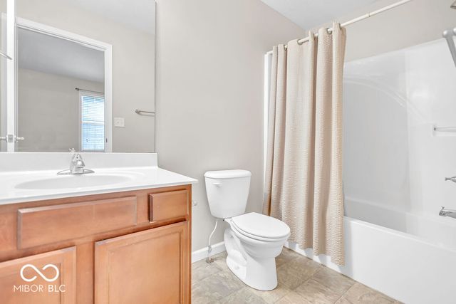 1250 W Adams Hill Circle APT 503, Bloomington, IN 47403