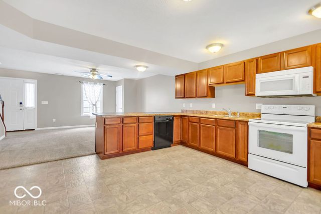 1250 W Adams Hill Circle APT 503, Bloomington, IN 47403