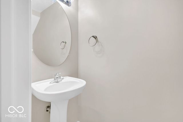 1250 W Adams Hill Circle APT 503, Bloomington, IN 47403