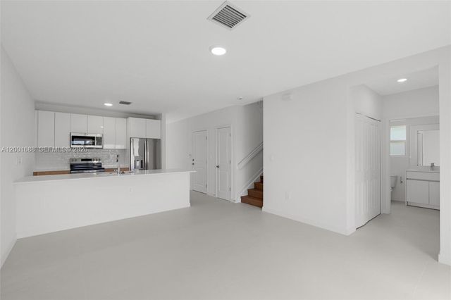 27317 SW 133rd Path, Homestead, FL 33032