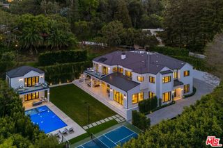 13164 Boca De Canon Lane, Los Angeles, CA 90049