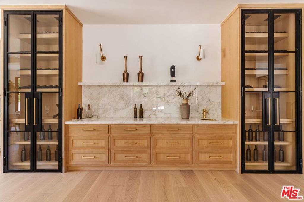 Image 4 of property listing at 13164 Boca De Canon Lane, Los Angeles, CA 90049