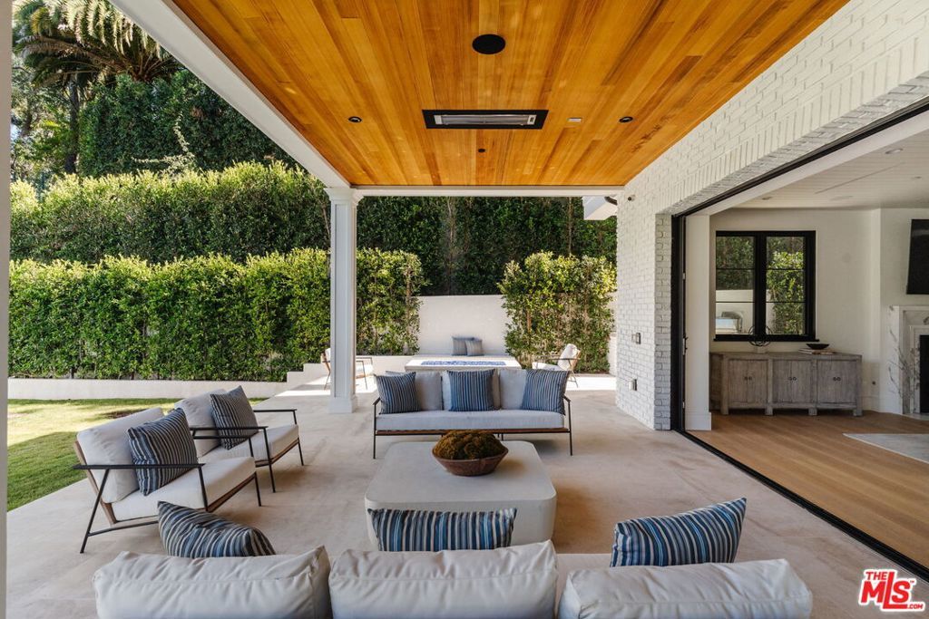 Image 9 of property listing at 13164 Boca De Canon Lane, Los Angeles, CA 90049