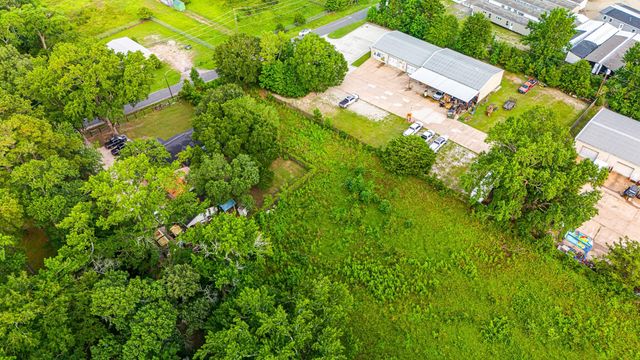 3414 Powell Road, Huntsville, TX 77340