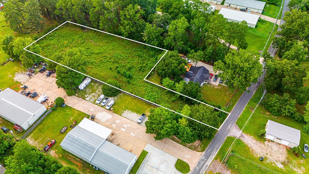 3414 Powell Road, Huntsville, TX 77340