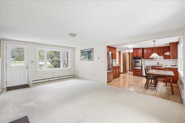 43 Chatham Rd, Norwood, MA 02062