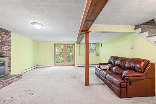 43 Chatham Rd, Norwood, MA 02062