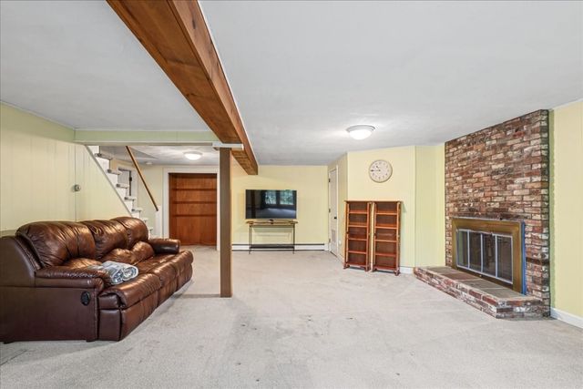 43 Chatham Rd, Norwood, MA 02062