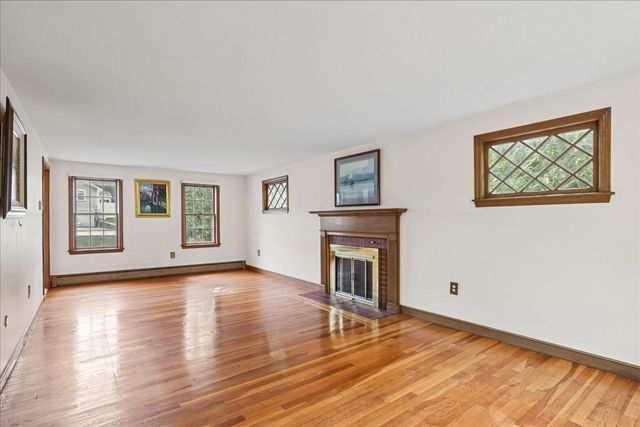 43 Chatham Rd, Norwood, MA 02062