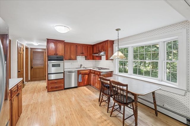 43 Chatham Rd, Norwood, MA 02062
