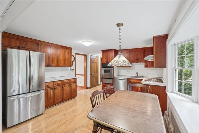 43 Chatham Rd, Norwood, MA 02062