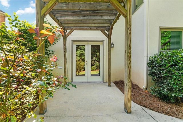 10645 Oxford Mill Circle, Alpharetta, GA 30022