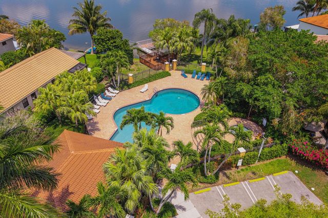 1834 Capeside Circle, Wellington, FL 33414