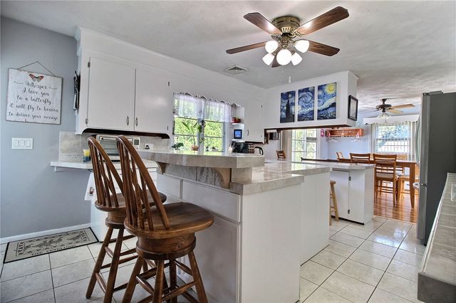 7 Nichols Lane, Westerly, RI 02891