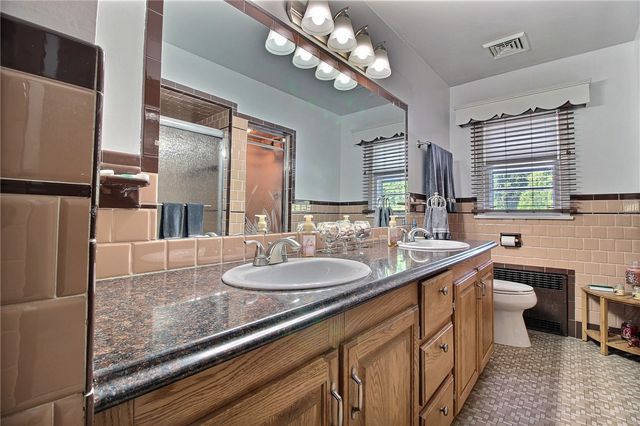 7 Nichols Lane, Westerly, RI 02891