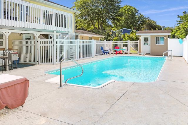 7 Nichols Lane, Westerly, RI 02891