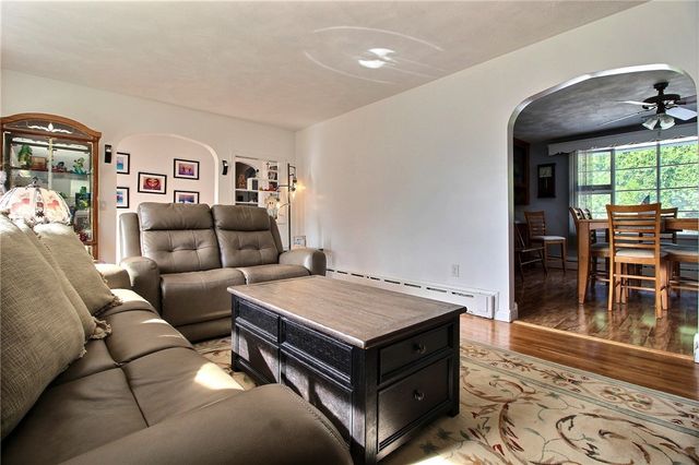 7 Nichols Lane, Westerly, RI 02891