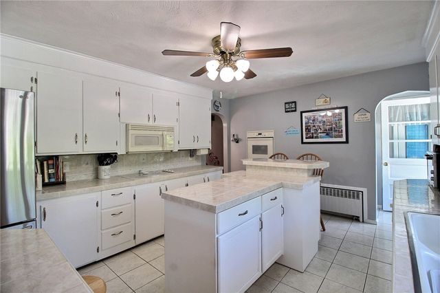 7 Nichols Lane, Westerly, RI 02891