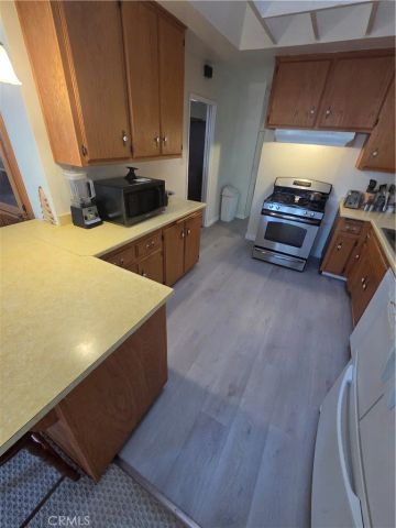 6825 Glacier Drive, Riverside, CA 92506
