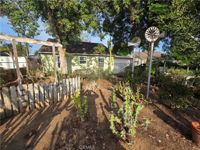 6825 Glacier Drive, Riverside, CA 92506
