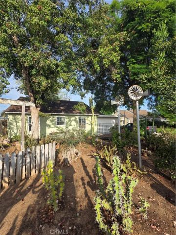 6825 Glacier Drive, Riverside, CA 92506