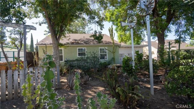 6825 Glacier Drive, Riverside, CA 92506